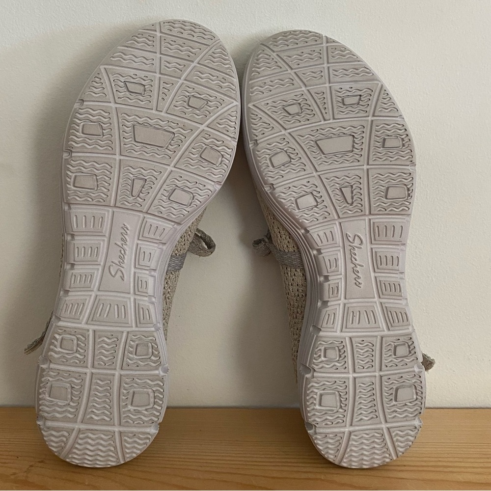 nwot SKECHERS Seager-Strike Out-Scalloped Knit Mary Jane Flat Sneaker - Picture 4 of 8